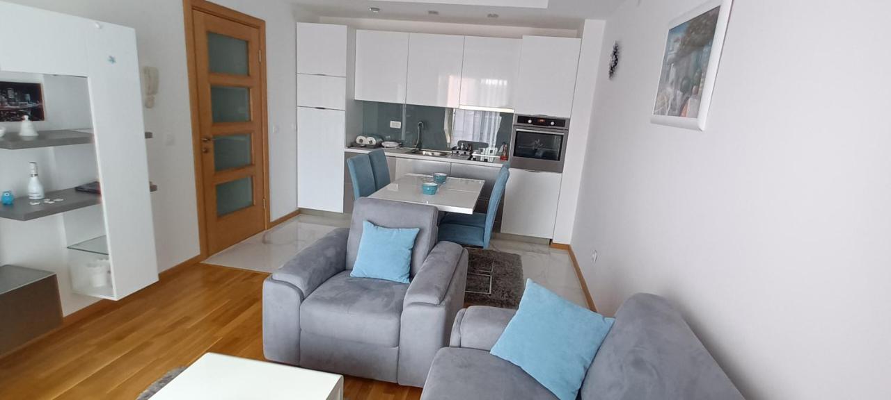 Lorena Apartment *